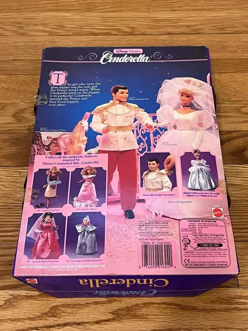1991 Mattel Disney Classics Cinderella #1624 Reversible Ballgown and Golden Book